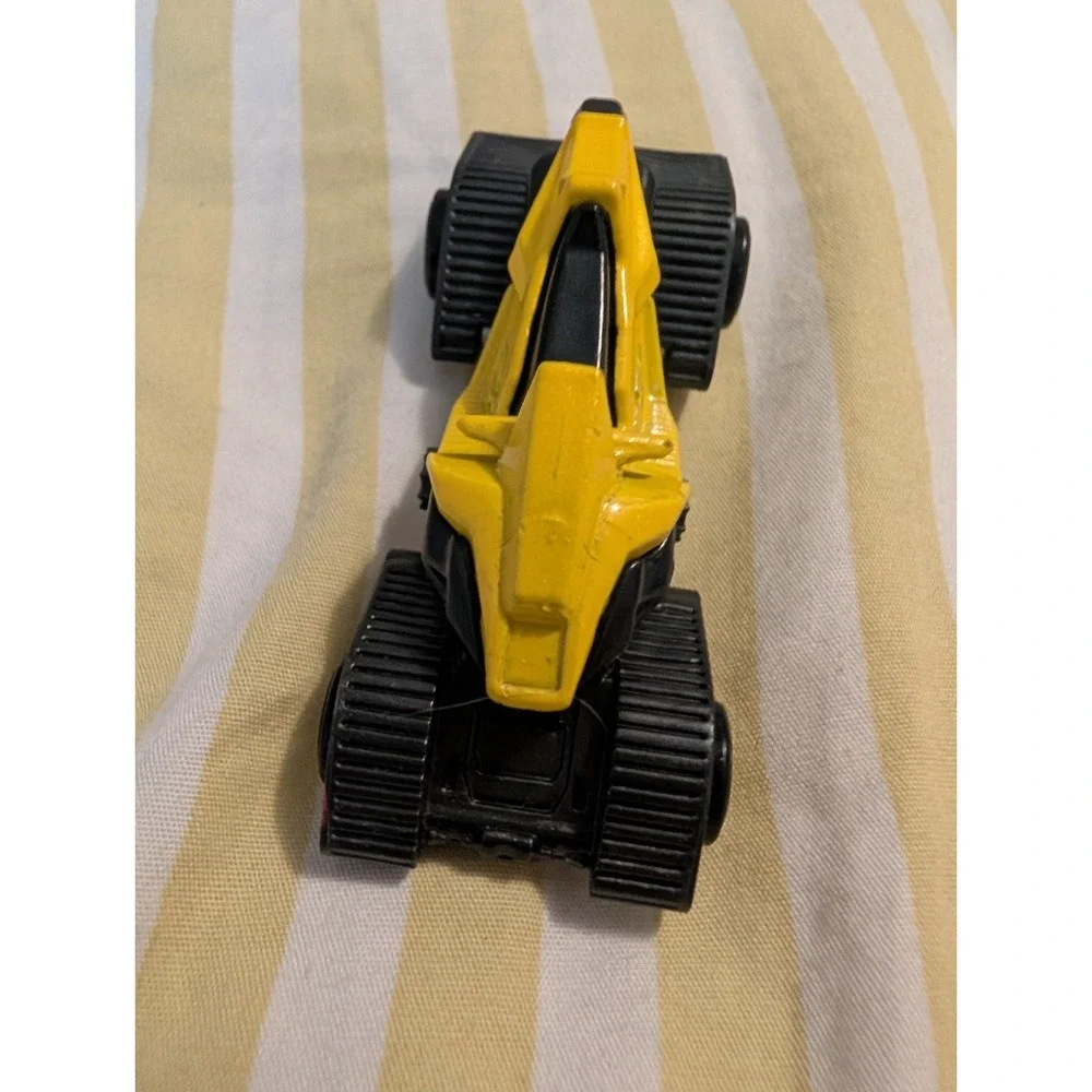 2014 Hot Wheels CFG95 Jet Ski on Wheels Yellow Black Die Cast 1/64 Scale Toy